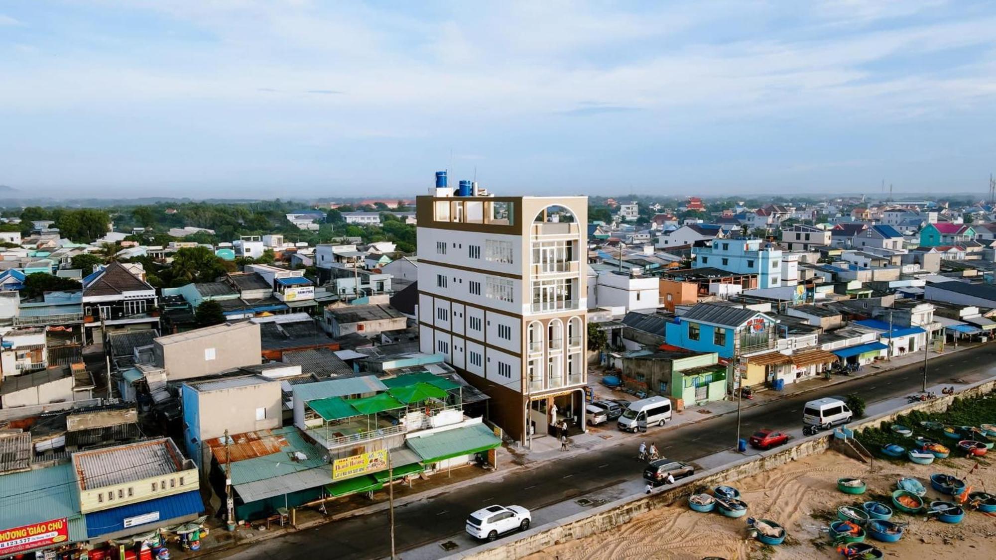 Khach San A68 Hotel Long My ภายนอก รูปภาพ